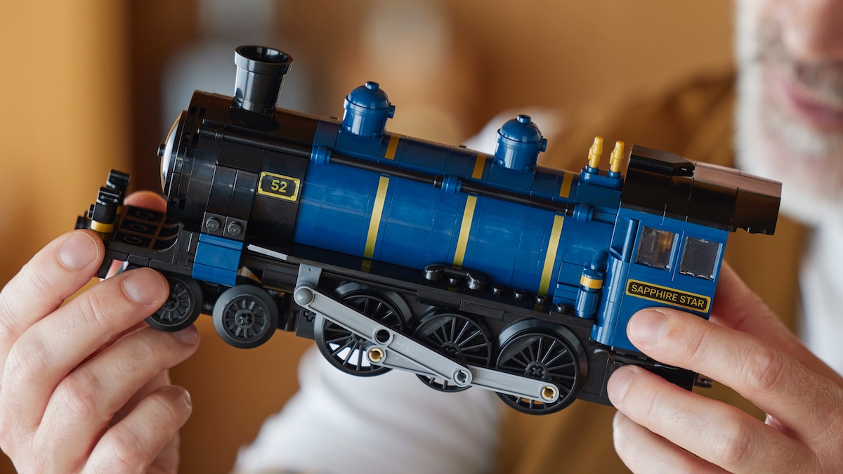 LEGO Orient Express replacement parts order comes with suspicious extra elements