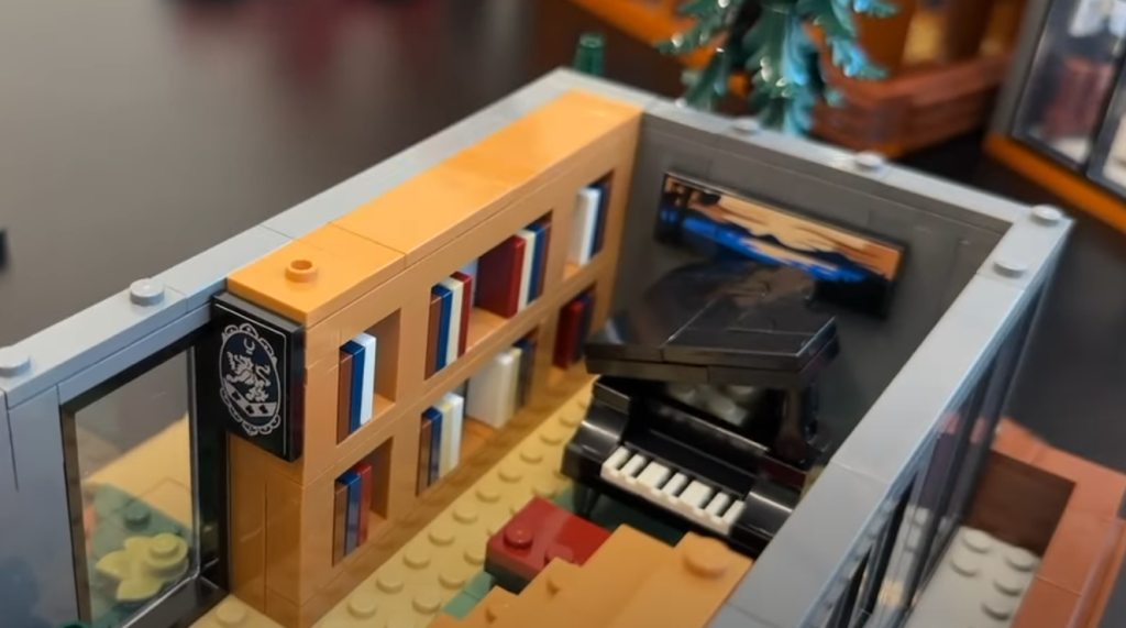 LEGO Ideas 21354 twilight duckbricks bottom floor 2 1024x571