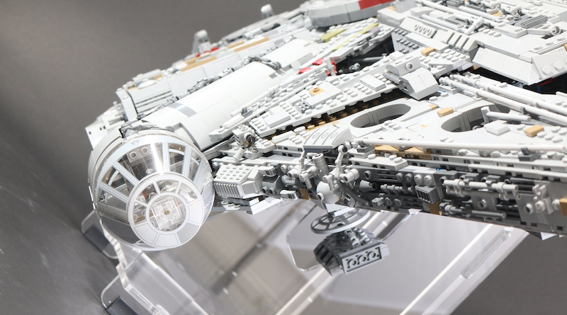 iDisplayit exclusive discount in Brick Fanatics Magazine Issue 11