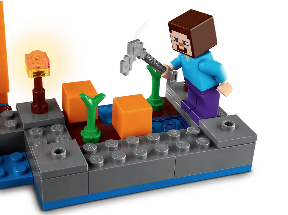 LEGO Minecraft 21248 The Pumpkin Farm 5