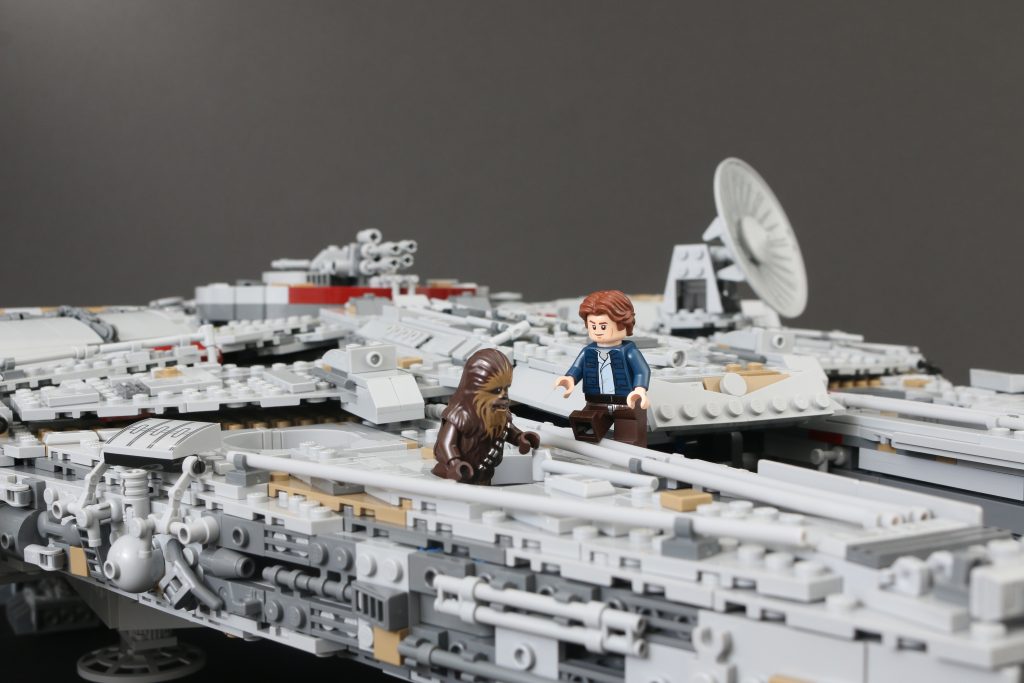LEGO Star Wars 75192 UCS Ultimate Collectors Series Millennium Falcon review 61 1024x683