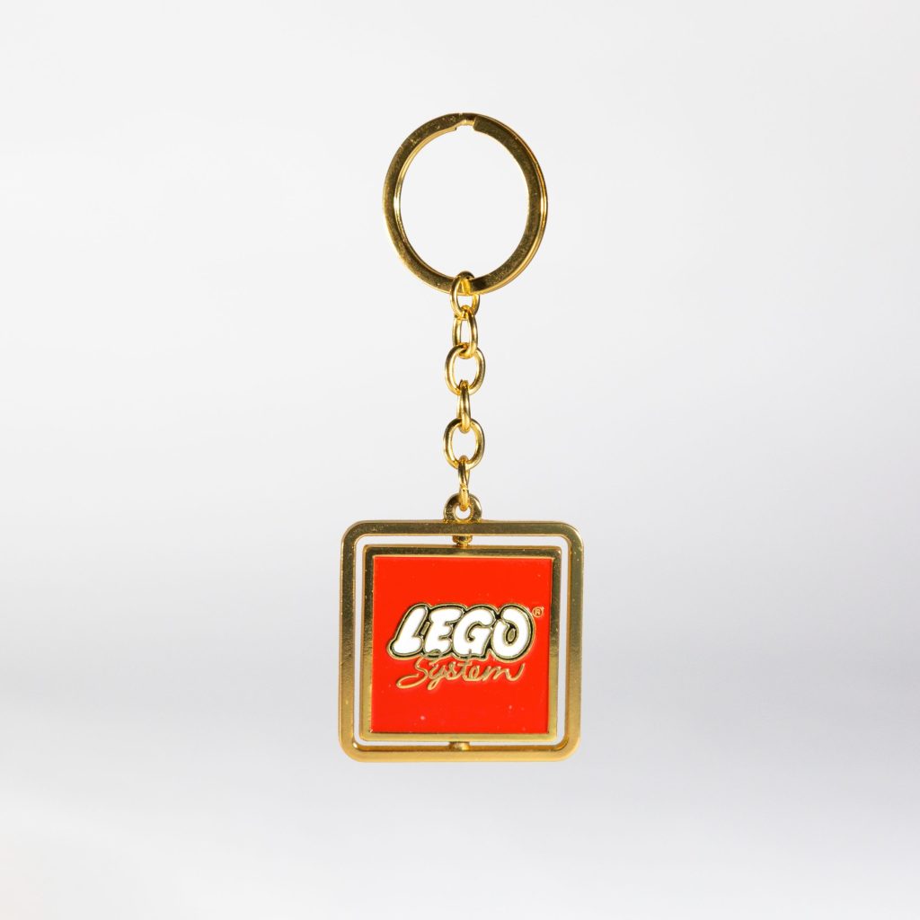 LEGO 5007091 RETRO SPINNING KEYCHAIN 1964 1024x1024