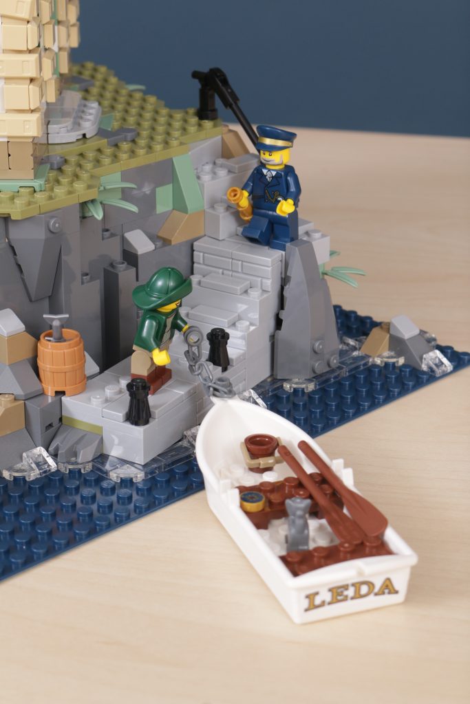 LEGO Ideas 21335 Motorised Lighthouse review 30 683x1024