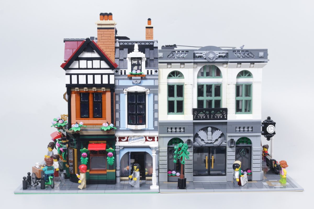 LEGO Icons 10350 Tudor Corner second review plus comparison with 10251 Brick Bank and 10270 Bookshop 91 1200x800