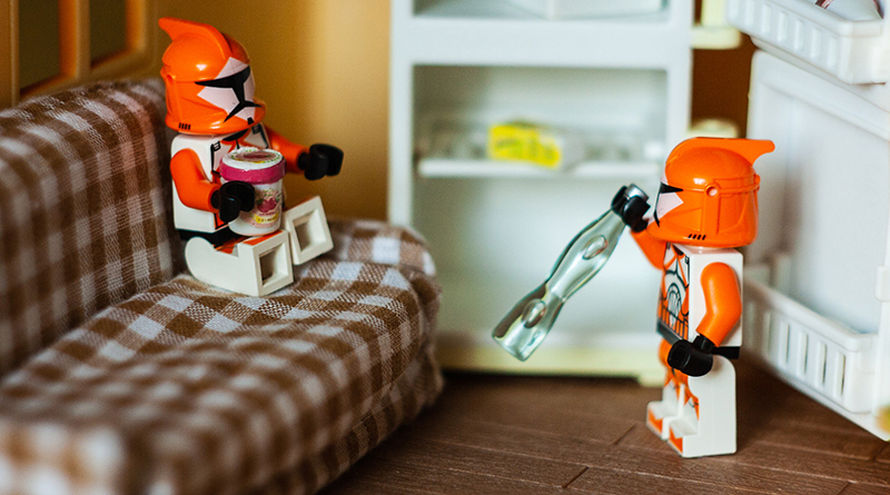 Brick Pic of the Day: Snack time