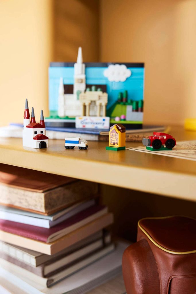 LEGO Creator 40954 Germany Postcard 8 683x1024