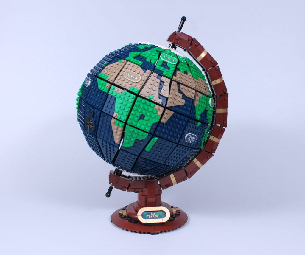 LEGO Ideas 21332 The Globe review 1 1024x856