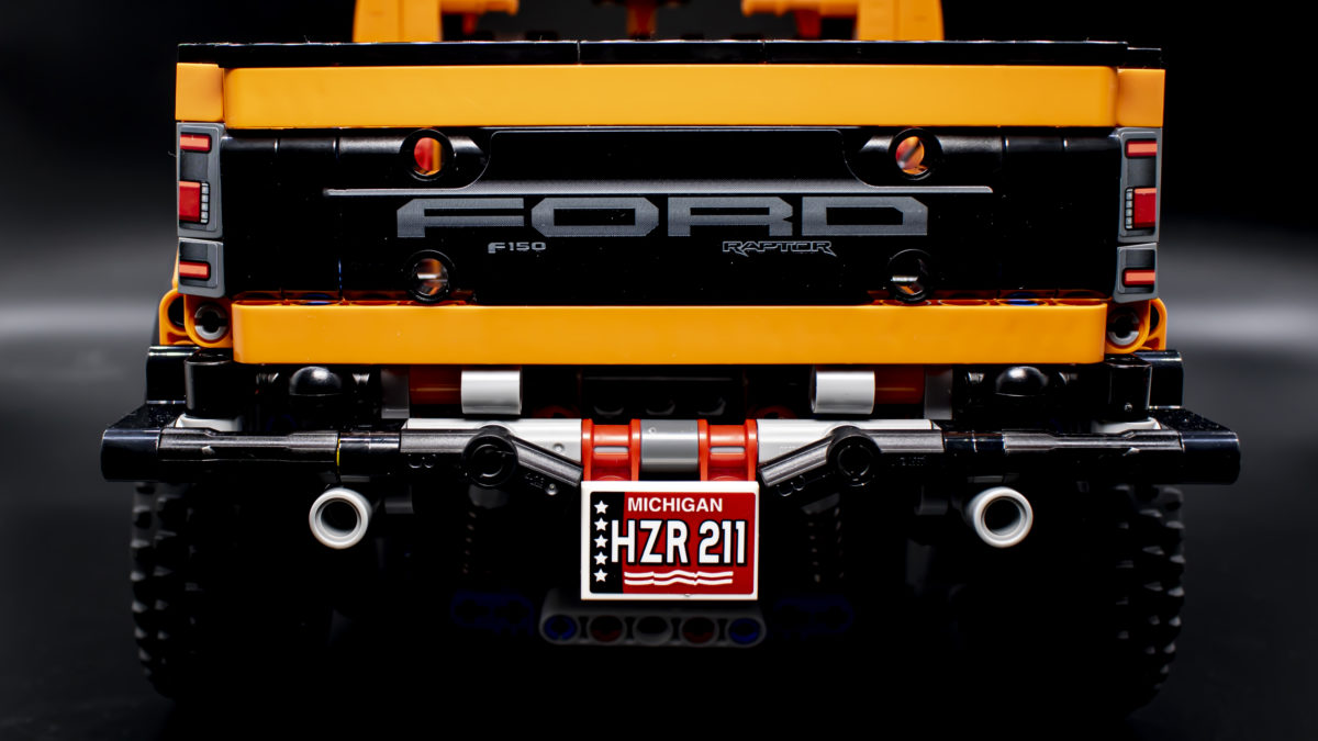 LEGO Technic 42126 Ford F 150 Raptor 25