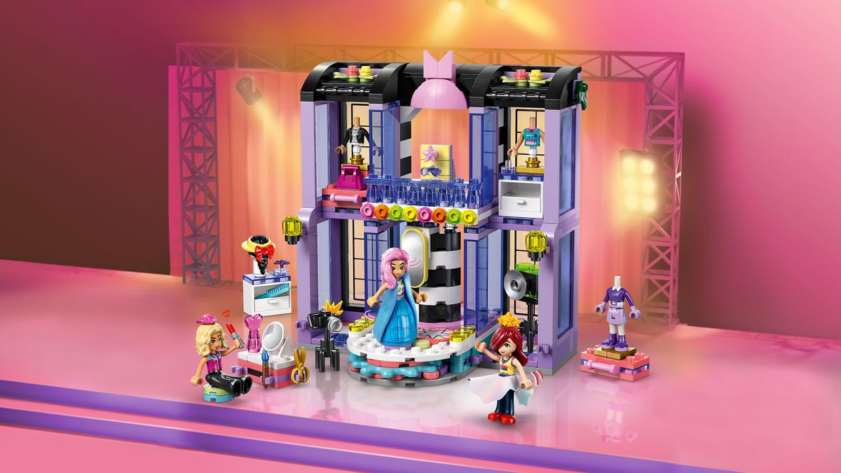 LEGO Friends 42685 Heartlake City Fashion Show 6