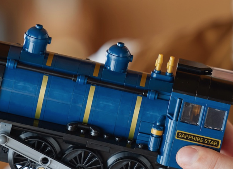 LEGO Ideas 21344 The Orient Express Train Minion steam domes gold pens