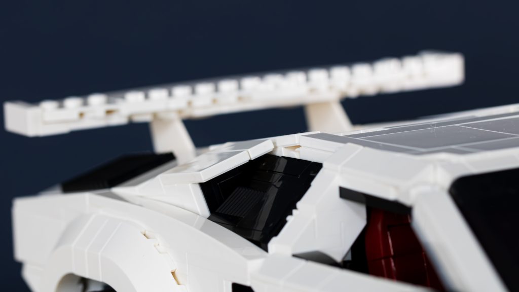LEGO Icons 10337 Lamborghini Countach 5000 Quattrovalvole 37 1024x576