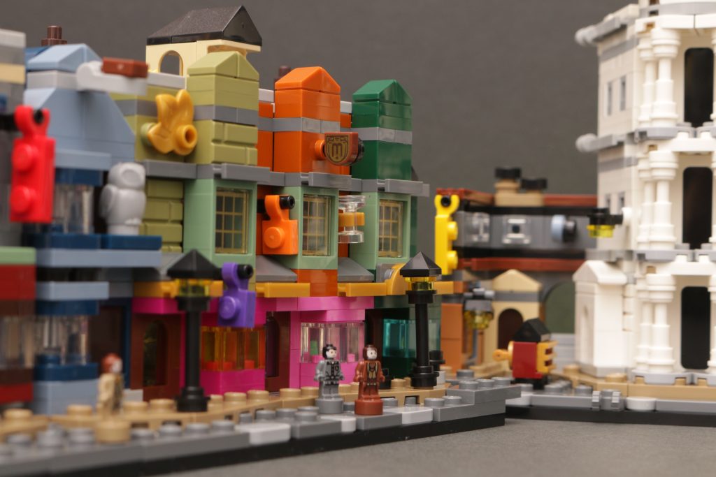 LEGO Harry Potter 76444 Diagon Alley Wizarding Shops review 3 1024x683