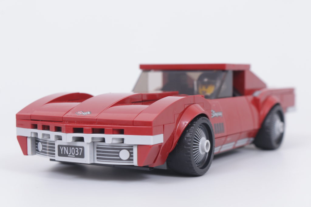 LEGO Speed Champions 76903 Chevrolet Corvette C8.R Race Car and 1968 Chevrolet Corvette review 5