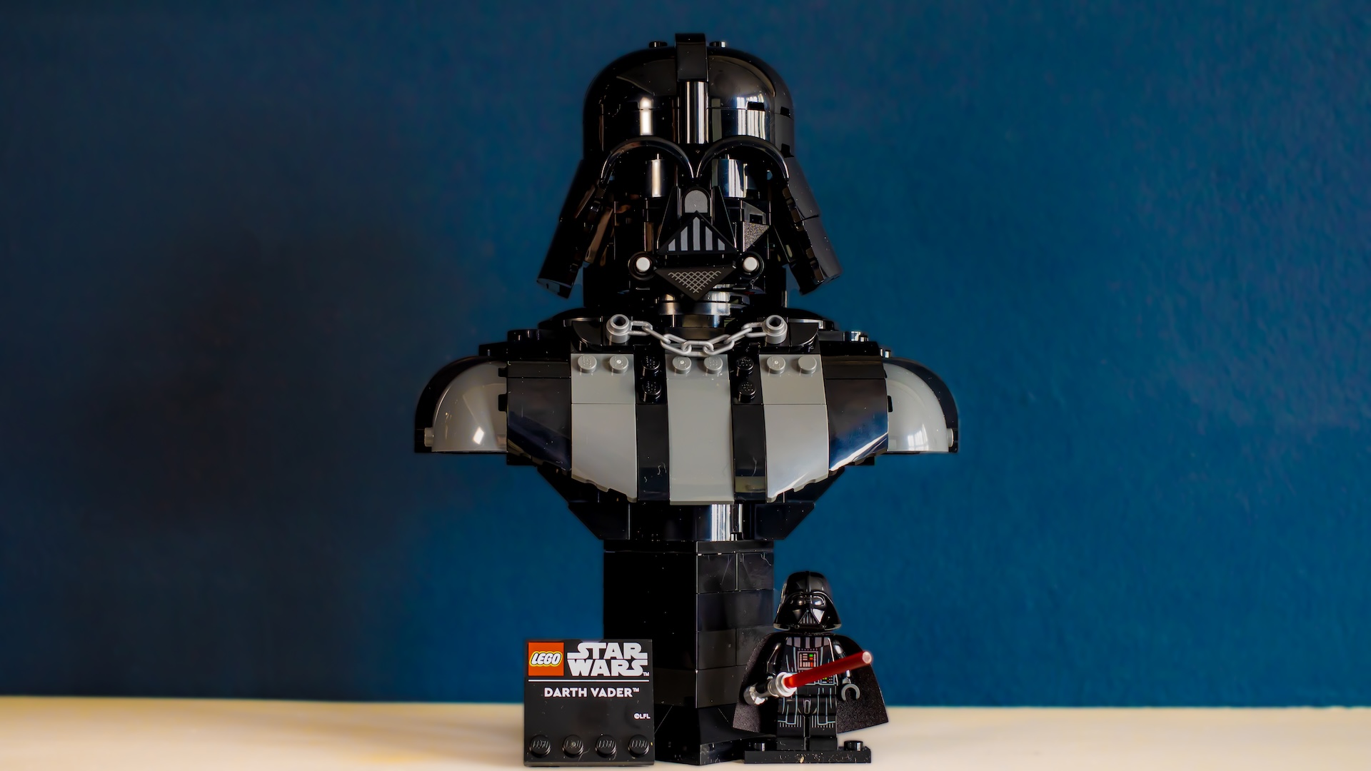 LEGO Star Wars 75439 Darth Vader and 75438 Yoda 23